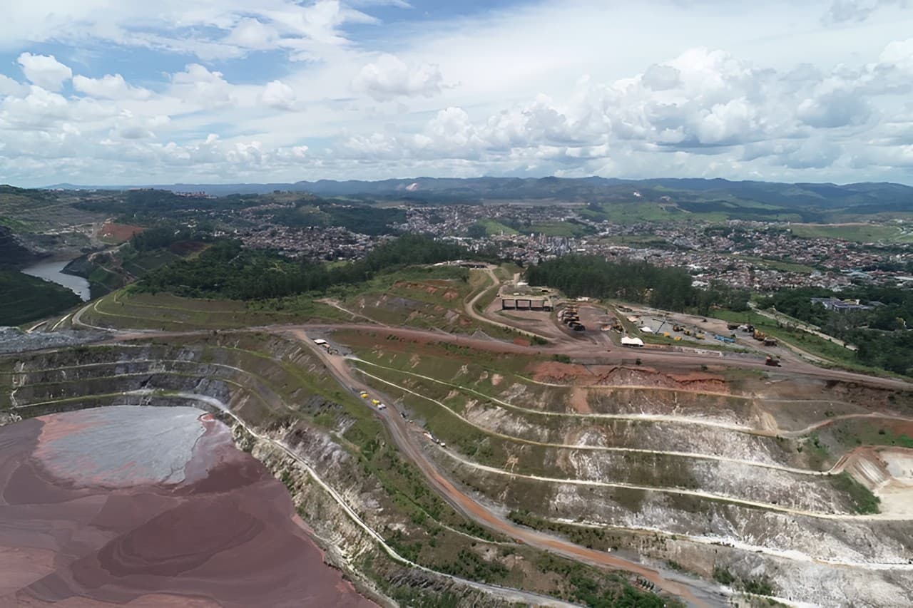 Foto de cavas de mineração de Congo Soco